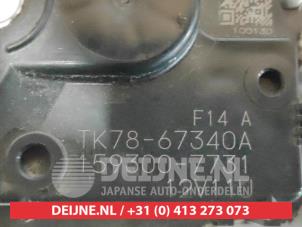 Mazda CX-5 Front wiper motor O690288 photo 3