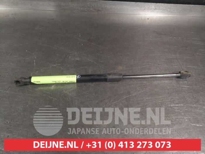 Hyundai I20 Rear gas strut, right O690289