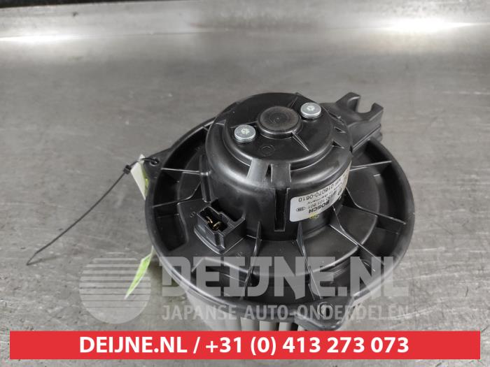 Toyota Corolla Verso Kachel Ventilatiemotor O690432