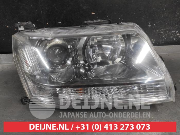 Suzuki Grand Vitara Headlight, right O690450