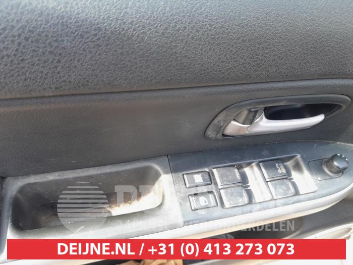 Suzuki Grand Vitara Kombischalter Fenster O690455