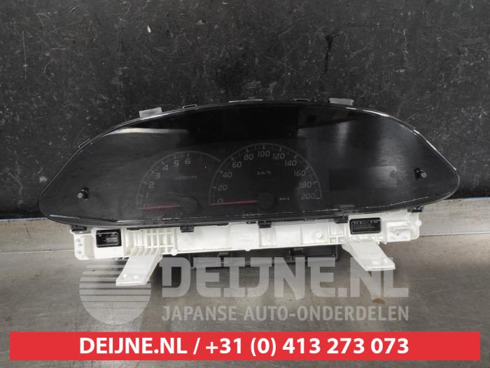 Toyota Yaris Tacho - Kombiinstrument KM O690499