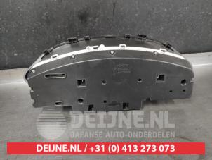 Toyota Yaris Tacho - Kombiinstrument KM O690499 foto 2