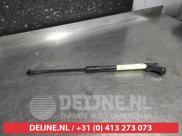 Toyota Yaris Gasdemper links-achter O690514