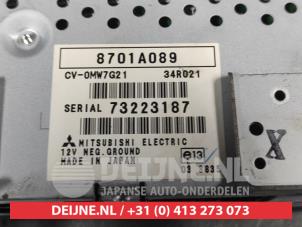 Mitsubishi Outlander Radio versterker O690645 foto 2