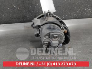 Toyota Avensis Nebelscheinwerfer rechts vorne O690703 foto 2