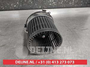 Nissan Note Kachel Ventilatiemotor O690804 foto 2