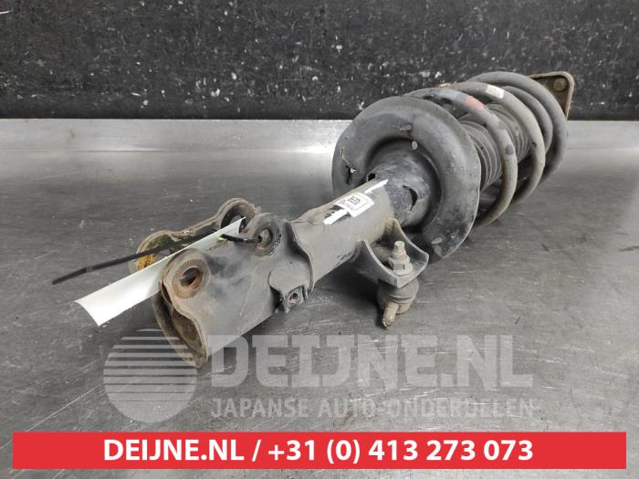Kia Ceed Stoßdämpferstrebe links vorne O690868