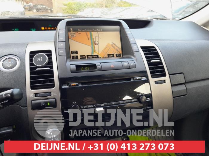 Toyota Prius Radio O690941