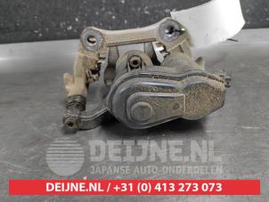 Toyota C-HR Rear brake calliper, right O690971 photo 2