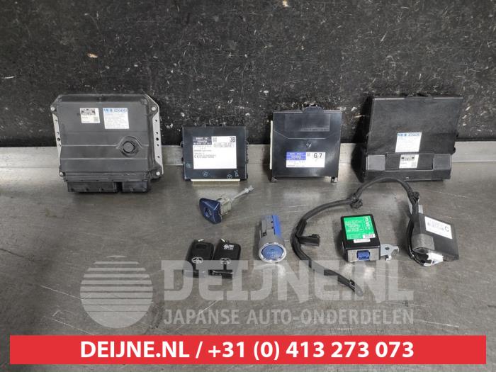 Toyota Prius Plus Schlossset Zylinder (komplett) O690993