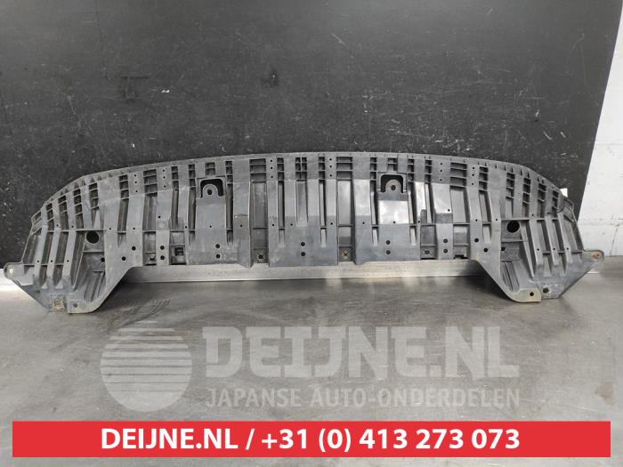 Toyota Prius Plus Bumper onderplaat O691207