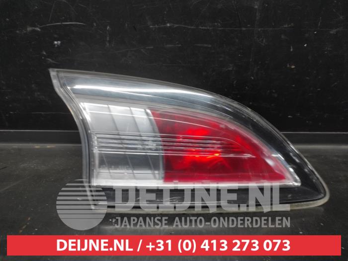 Mazda 3 Heckklappenreflektor links O691309