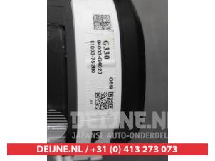 Hyundai I30 Kilometerteller KM O691406 foto 3
