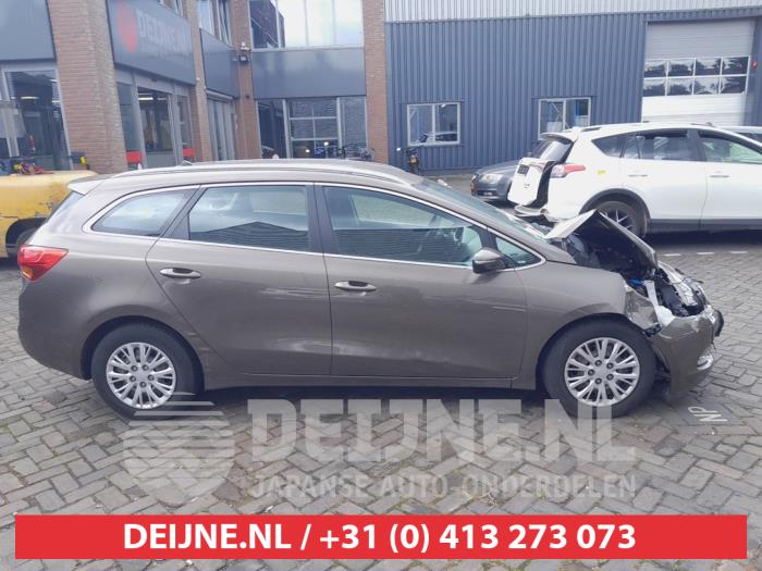 Kia Ceed Door window 4-door, front right O691449