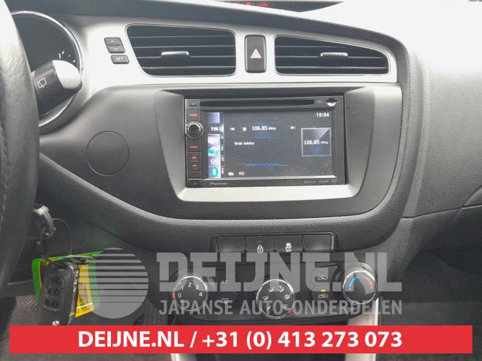 Kia Ceed Heater control panel O691454