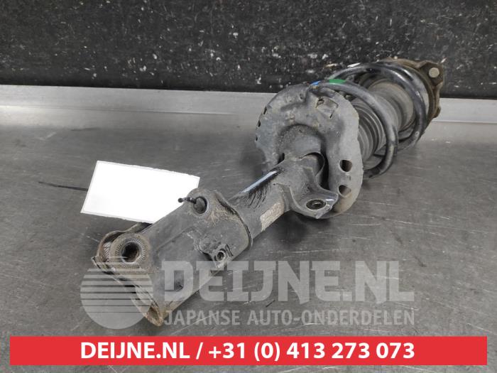 Hyundai I30 Stoßdämpferstrebe links vorne O691459