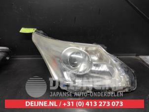 Gebruikte Koplamp rechts Toyota Avensis Wagon (T27) 2.0 16V VVT-i Prijs € 50,00 Margeregeling aangeboden door V.Deijne Jap.Auto-onderdelen BV