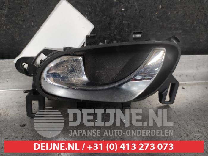 Nissan Qashqai Rear door handle 4-door, left O691587