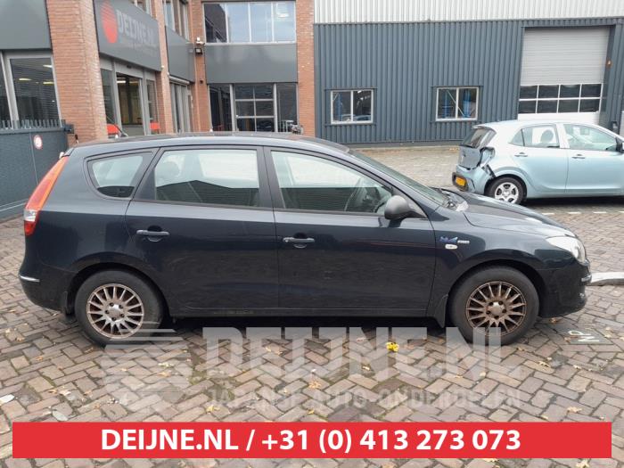 Hyundai I30 Türscheibe 4-türig rechts hinten O691719