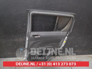 Suzuki Swift Tür 4-türig rechts hinten O691793 foto 2
