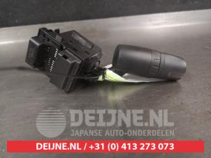 Mazda 2 Light switch O691872 photo 2