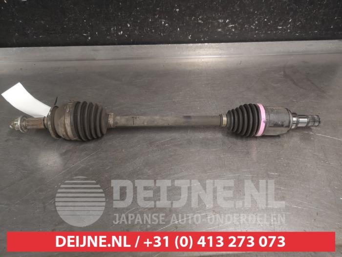 Suzuki Swift Aandrijfas links-voor O691958