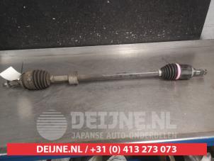 Gebruikte Steekas rechts-voor Suzuki Swift (ZC/ZD) 1.0 Booster Jet Turbo 12V SHVS Prijs € 100,00 Margeregeling aangeboden door V.Deijne Jap.Auto-onderdelen BV
