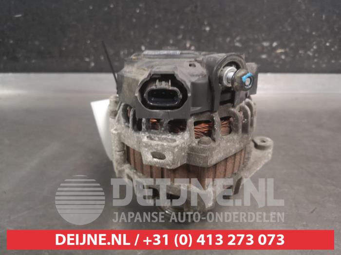 Dynamo van een Kia Picanto (TA) 1.0 12V 2013