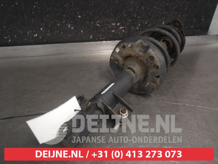 Hyundai I30 Stoßdämpferstrebe links vorne O692038