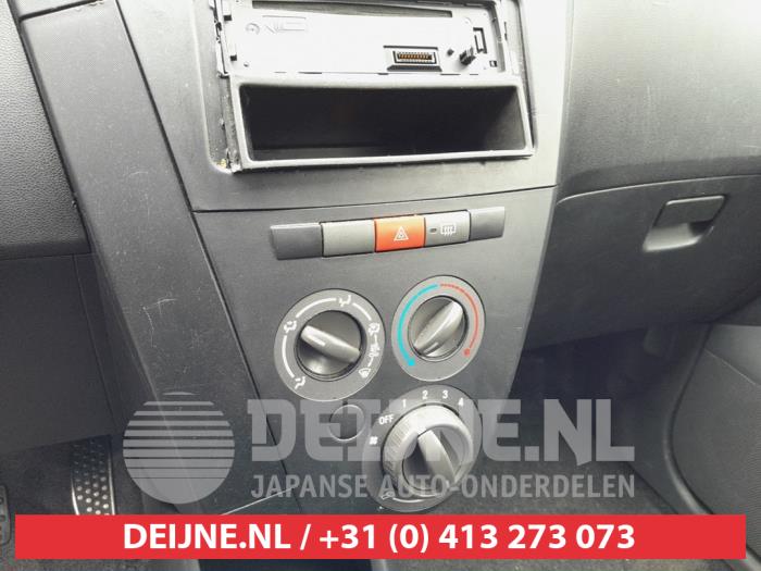 Daihatsu Cuore Heater control panel O692025