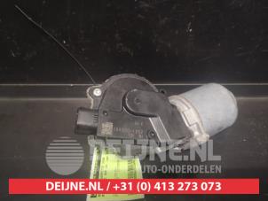 Mitsubishi ASX Front wiper motor O692385 photo 2