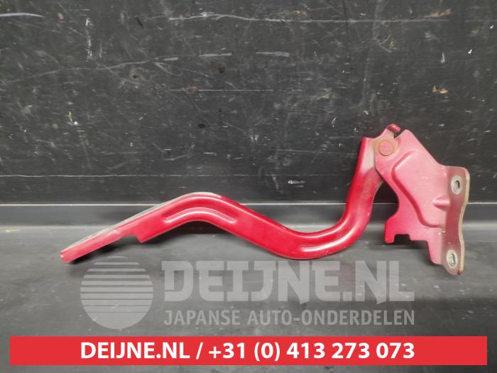 Suzuki Swift Motorkap Scharnier O692506