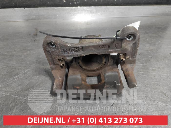 Mitsubishi Space Star Bremszange rechts vorne O692553