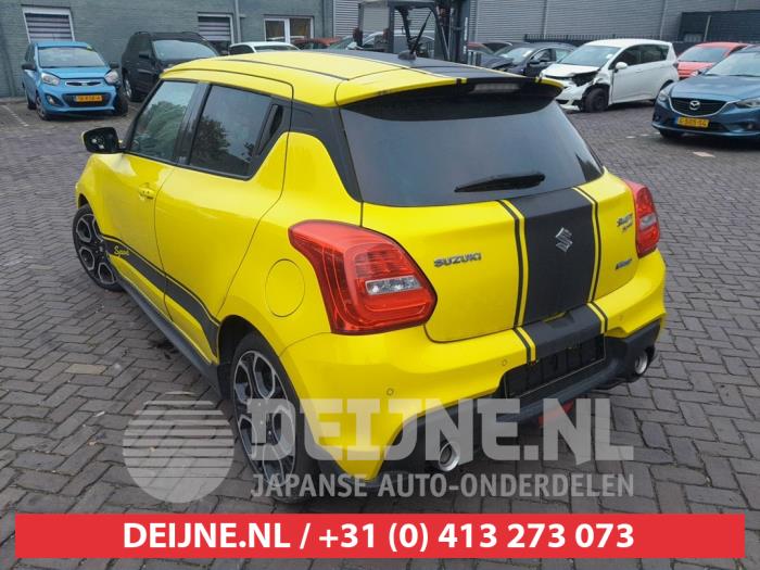 Suzuki Swift Stoßstange hinten O692580