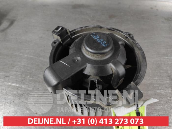 Mitsubishi Colt Heizung Belüftungsmotor O692564