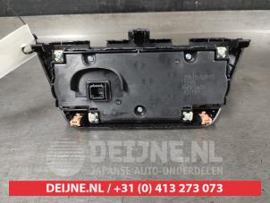 Suzuki Swift Heater control panel O692592 photo 3