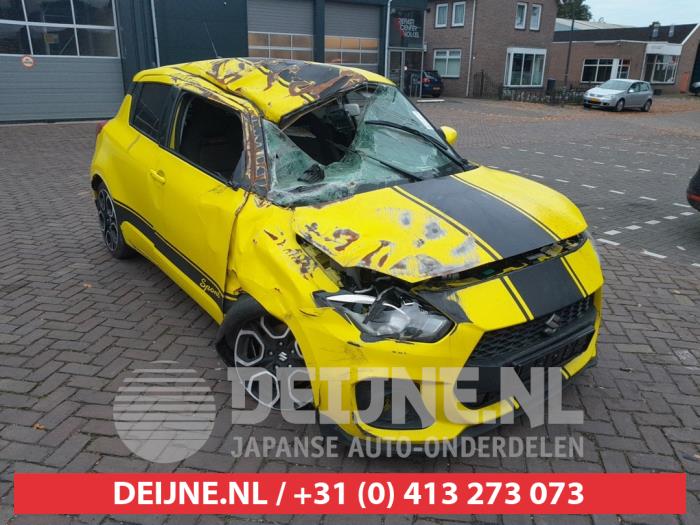 Suzuki Swift Stoßstangenrost O692604
