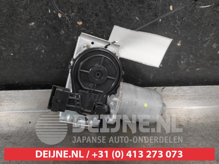 Kia Ceed Front wiper motor O692650