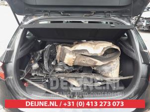 Gebruikte Hoedenplank Kia Ceed (CDB5/CDBB) 1.0i T-GDi 12V Prijs € 150,00 Margeregeling aangeboden door V.Deijne Jap.Auto-onderdelen BV