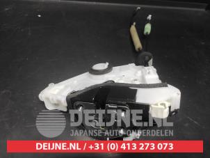 Mazda 3 Door lock mechanism 4-door, front left O692698 photo 2