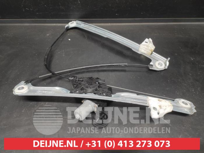 Mazda 3 Fenstermechanik 4-türig links vorne O692699