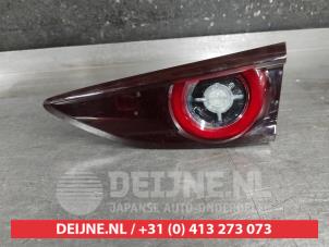 Mazda 3 Achterklep reflector rechts O692708 foto 2
