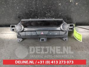 Mazda 3 Kachel Bedieningspaneel O692720 foto 2