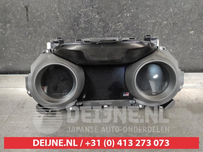 Toyota Yaris Kilometerteller KM O692761