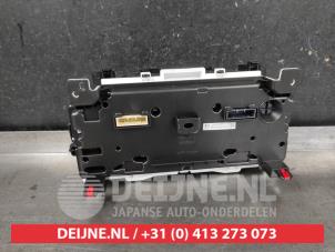 Toyota Yaris Tacho - Kombiinstrument KM O692761 foto 2