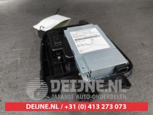 Toyota Yaris Wireless charger O692779 photo 2