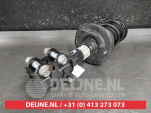 Gebruikte Voorpoot links Toyota Yaris IV (P21/PA1/PH1) 1.5 12V Hybrid 115 Prijs € 100,00 Margeregeling aangeboden door V.Deijne Jap.Auto-onderdelen BV