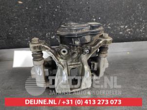 Toyota Yaris Rear brake calliper, left O692868 photo 3