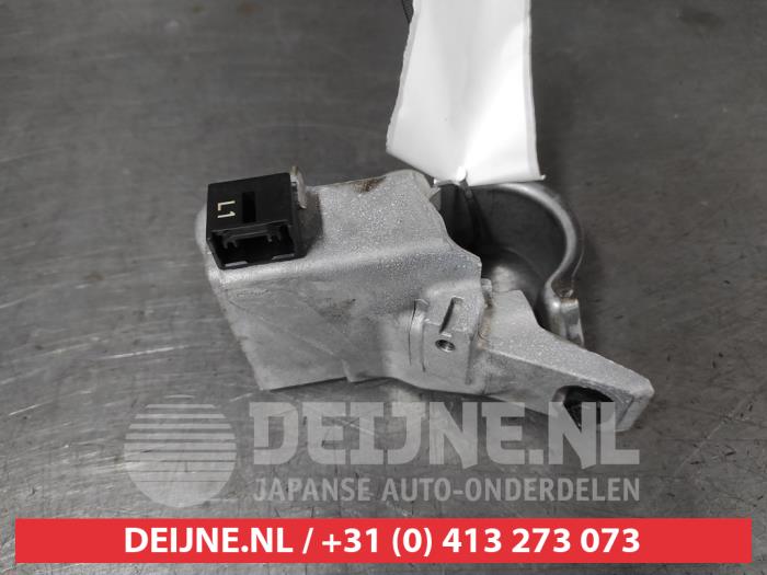 Suzuki Swift Lenkradschloss O692890